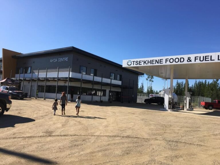 tsekhene food and fuel mcleod lake 02 768x576